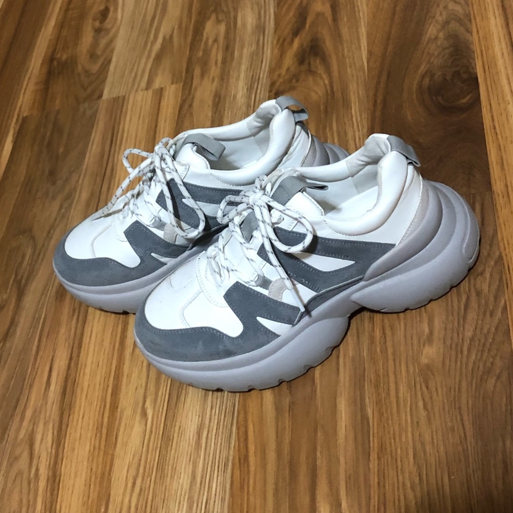 Chunky Sneakers Size 39
